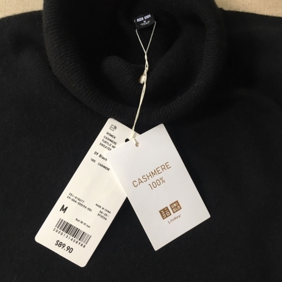 UNIQLO CASHMERE TURTLENECK SWEATER - Picture 5 of 5